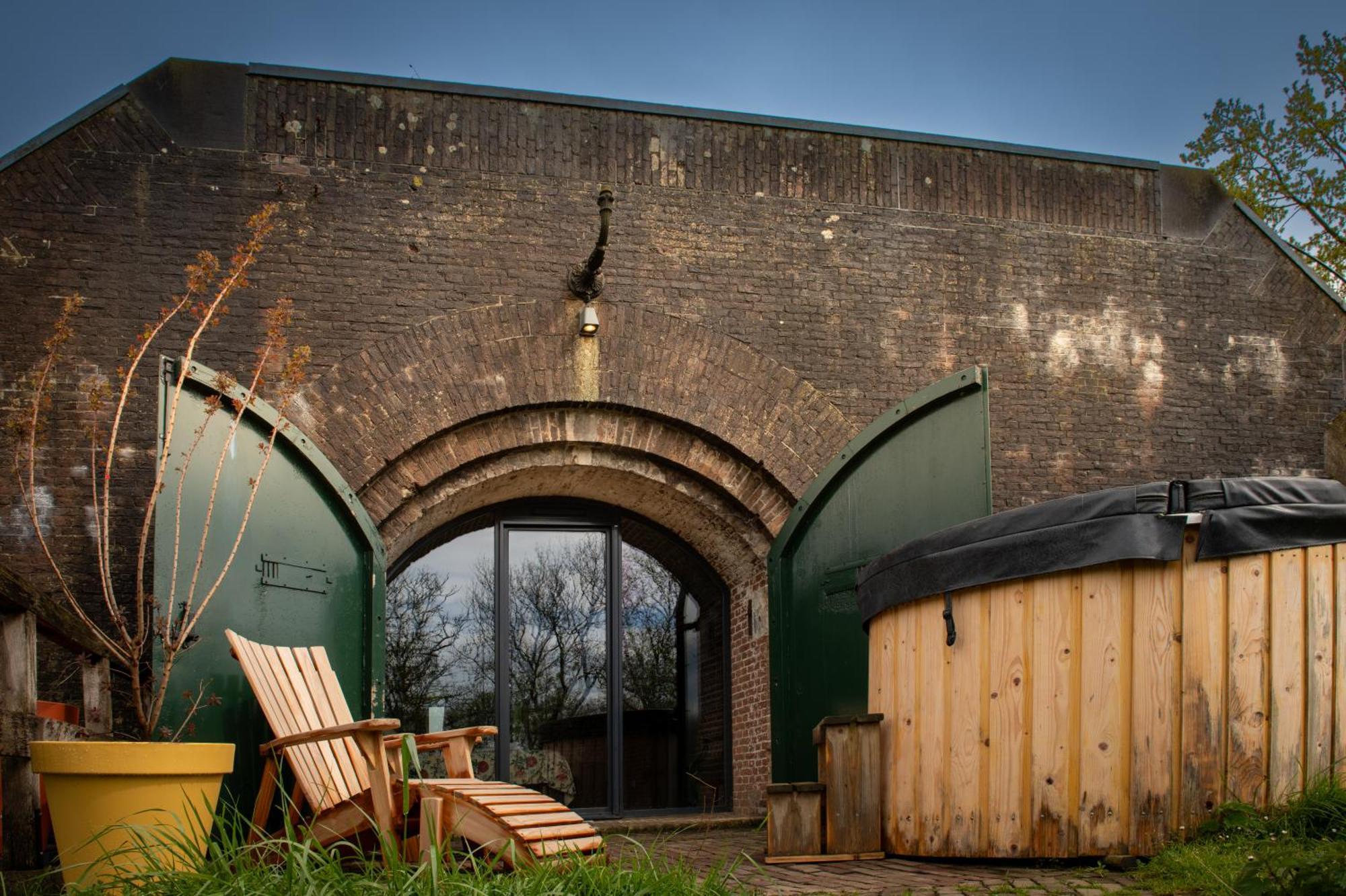 Fort Vurig Hotel Vuren Exterior photo