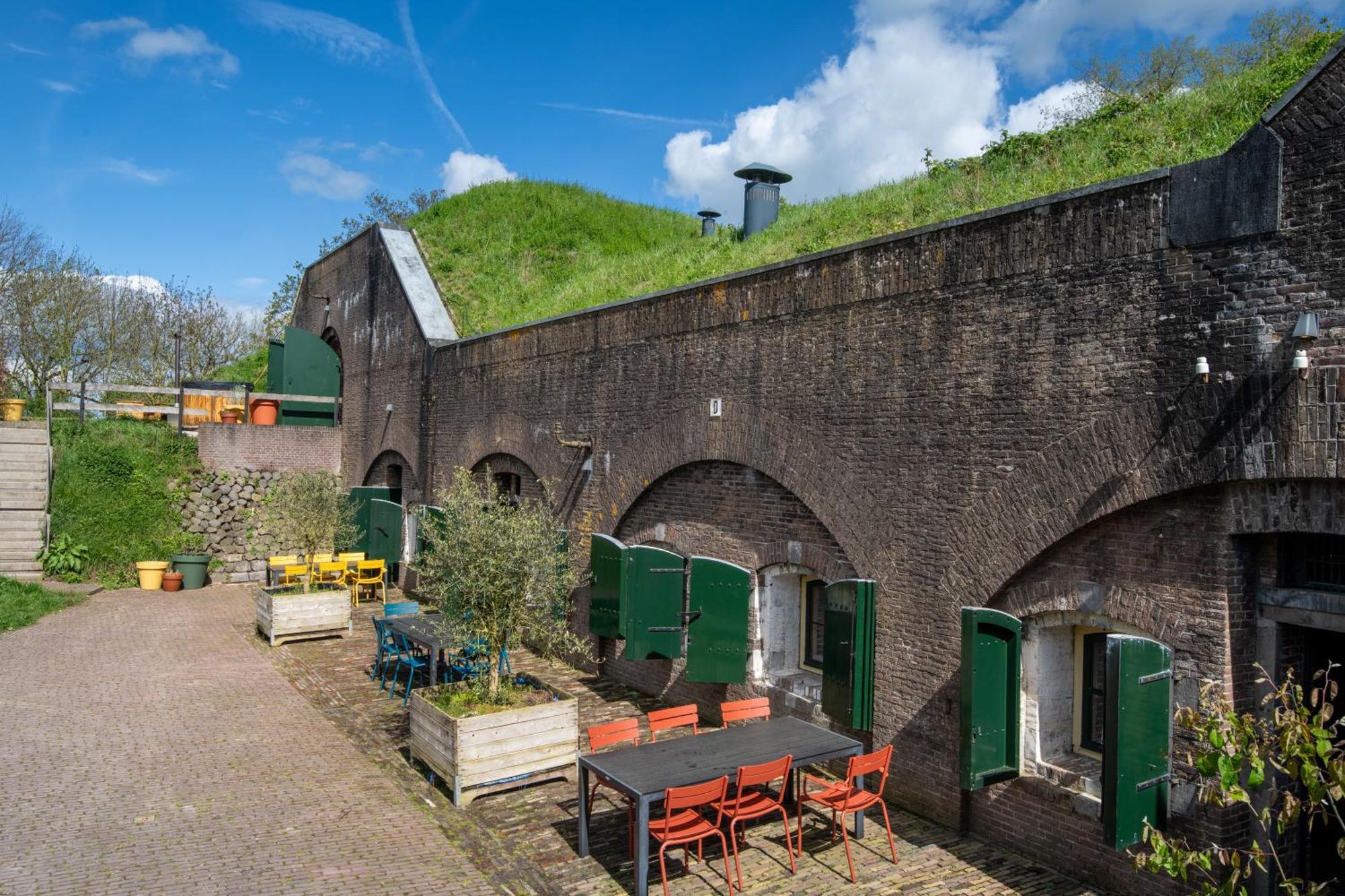 Fort Vurig Hotel Vuren Exterior photo